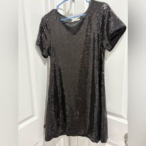 Short Sleeve V-Neck Sequin Shift T-Shirt Mini Dress